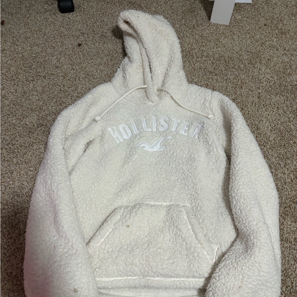 Hollister Fuzzy Fleece Hoodie With pocket!